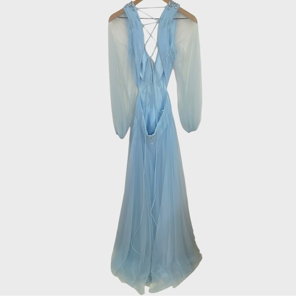 Mac Duggal NWT Ice Blue Sheer Puff Sleeve Lace Up Open Back Maxi Gown Size 6 - Picture 4 of 10